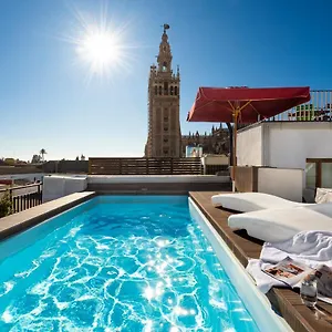 Cathedral Apartment, Upper Floor , Sevilla Spanje